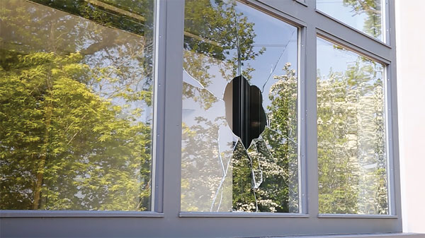 Reparasjonfilm for knust vindu og glass